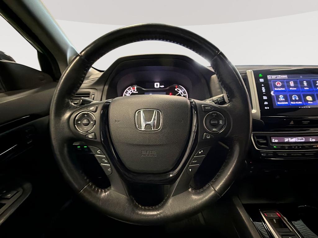 Thumbnail: 2016 Honda Pilot - 10