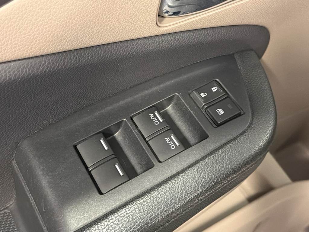 Thumbnail: 2016 Honda Pilot - 27