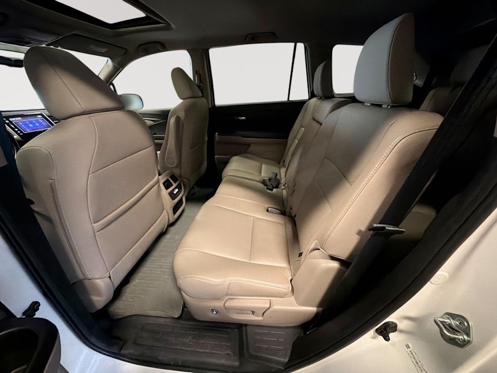 Thumbnail: 2016 Honda Pilot - 29