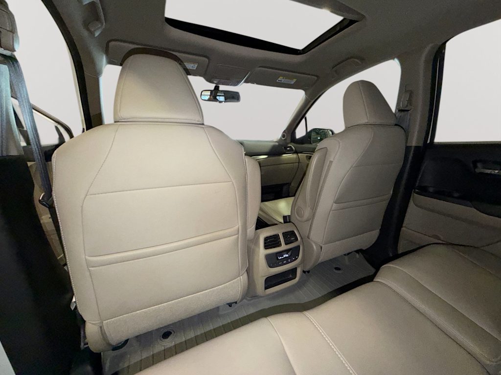 Thumbnail: 2016 Honda Pilot - 13