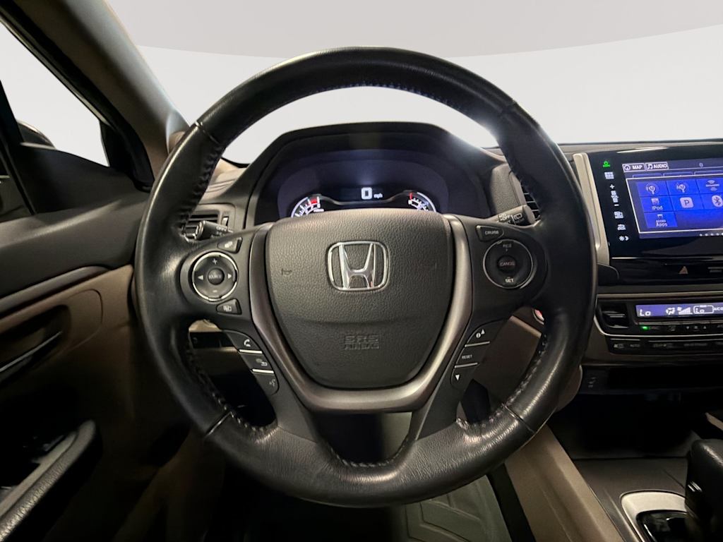 Thumbnail: 2016 Honda Pilot - 10