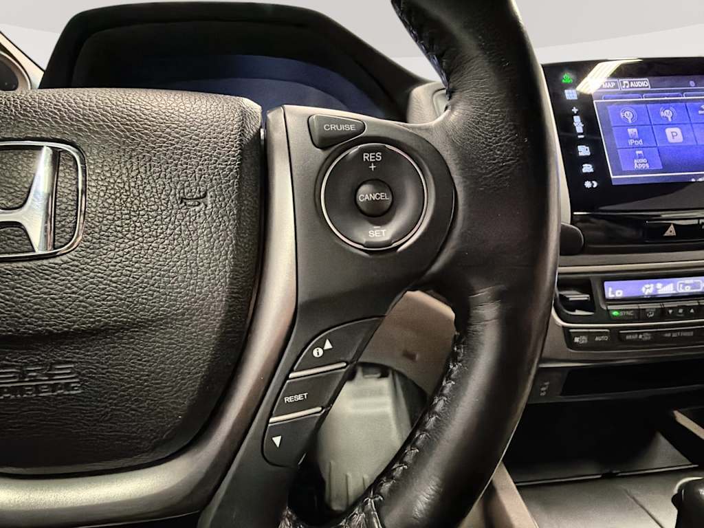 Thumbnail: 2016 Honda Pilot - 33