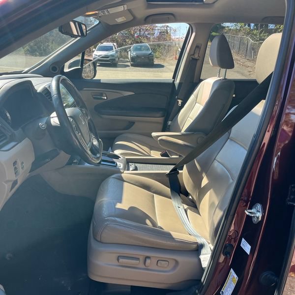 Thumbnail: 2018 Honda Pilot - 8