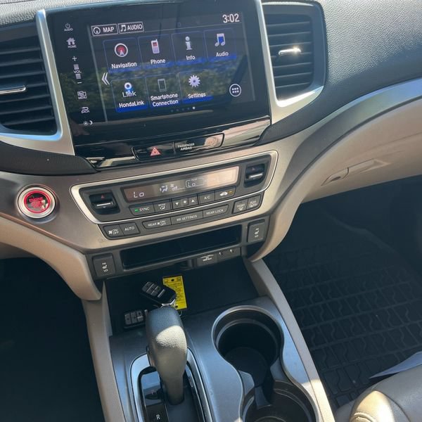 Thumbnail: 2018 Honda Pilot - 11