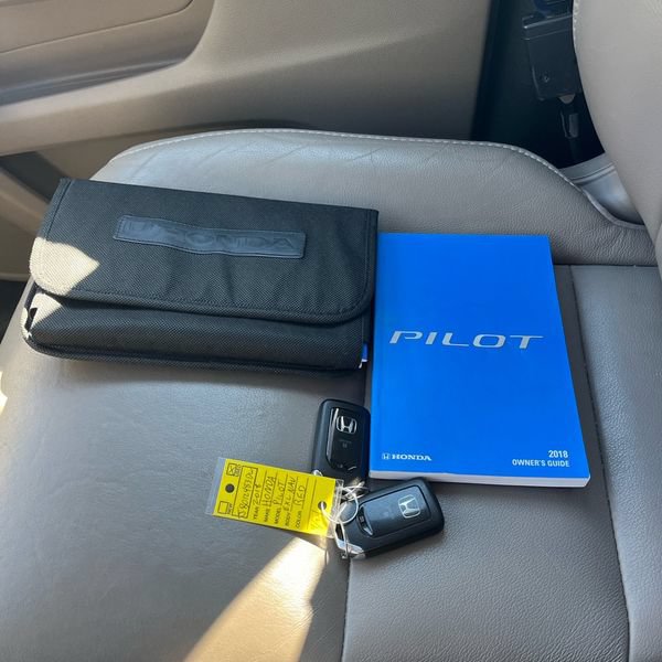 Thumbnail: 2018 Honda Pilot - 13