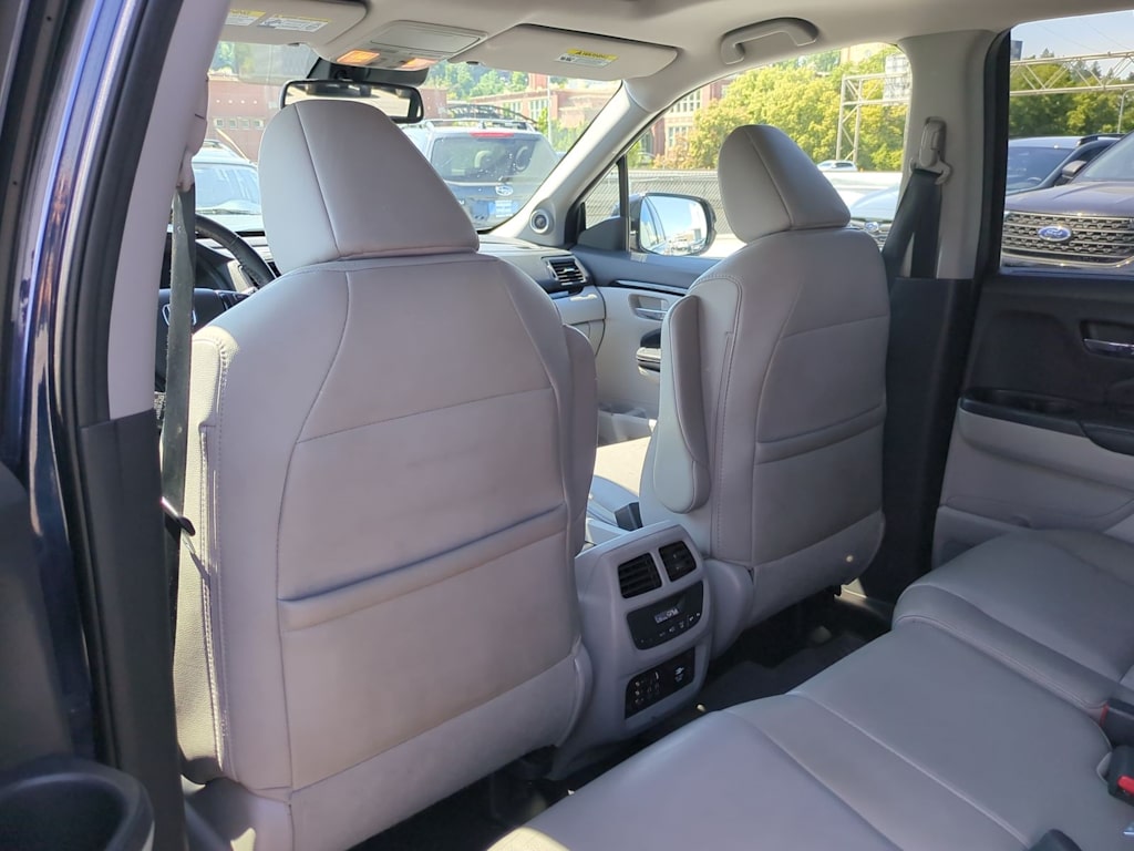 Thumbnail: 2016 Honda Pilot - 12