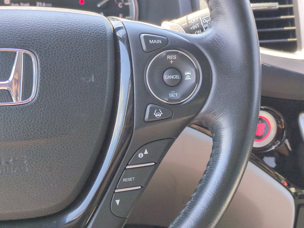 Thumbnail: 2016 Honda Pilot - 30