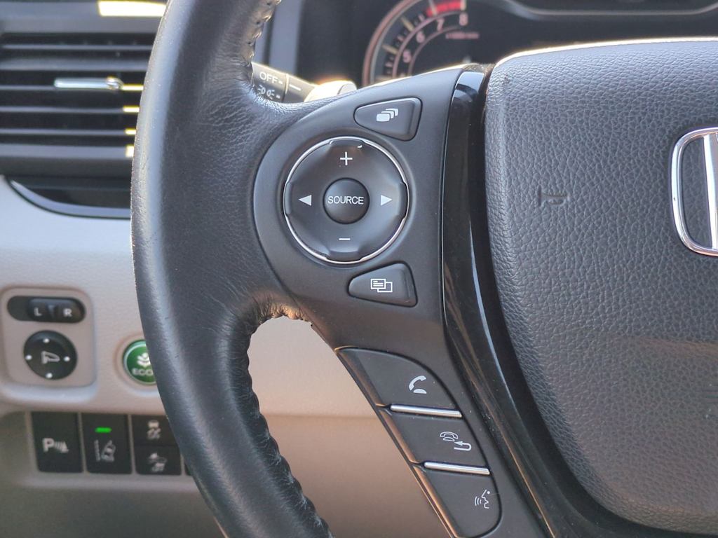 Thumbnail: 2016 Honda Pilot - 29