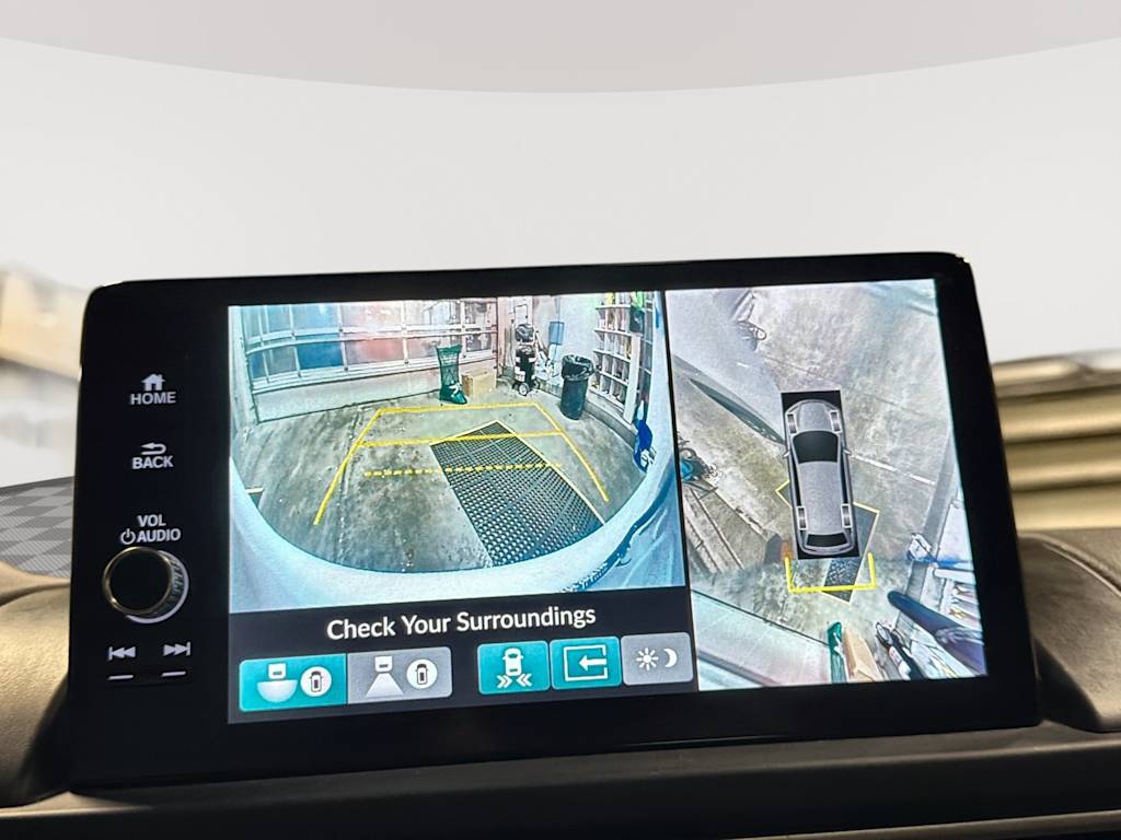 Thumbnail: 2023 Honda Pilot - 36
