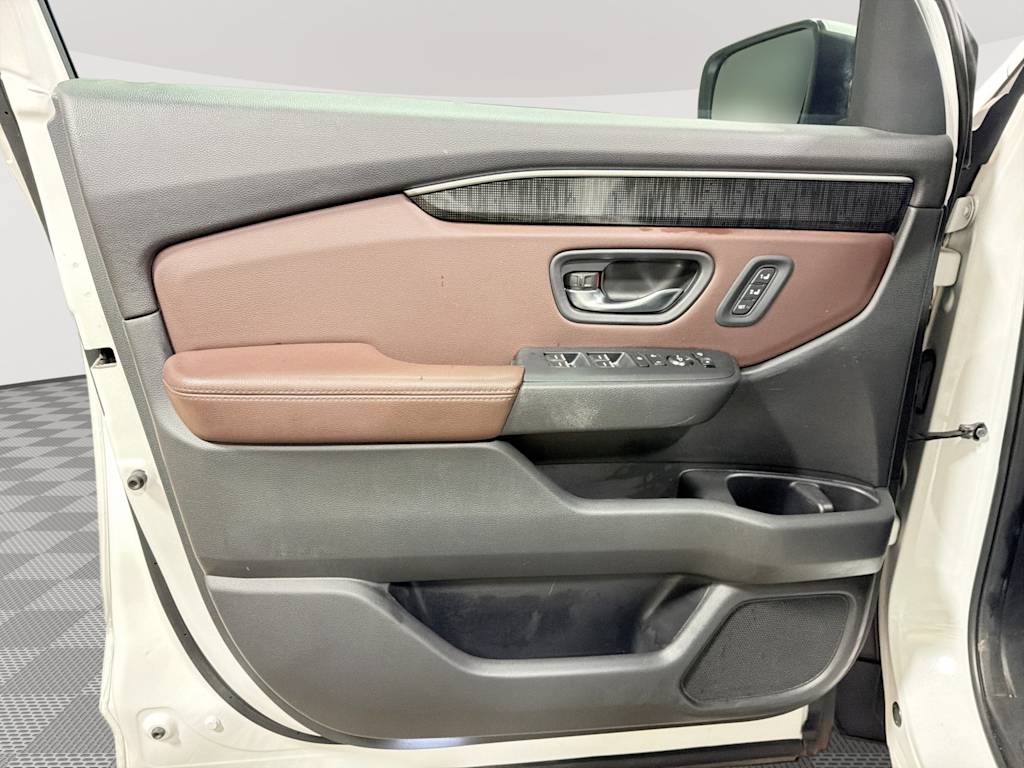 Thumbnail: 2023 Honda Pilot - 24