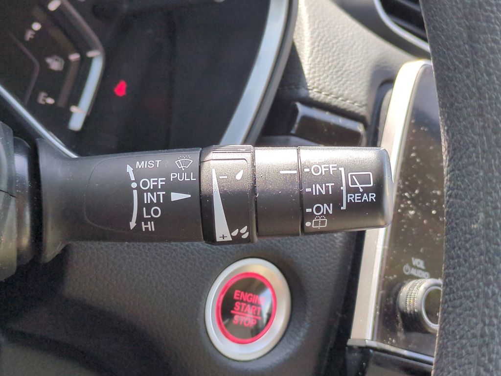 2017 Honda CR-V EX 31
