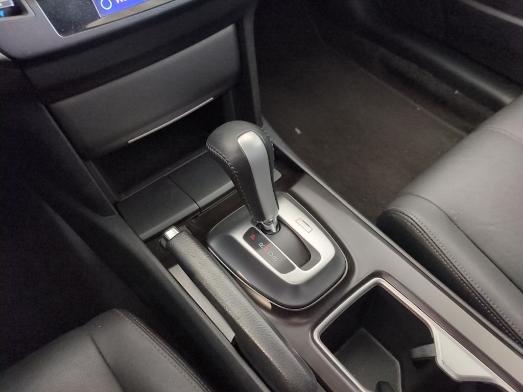 Thumbnail: 2015 Honda Crosstour - 15