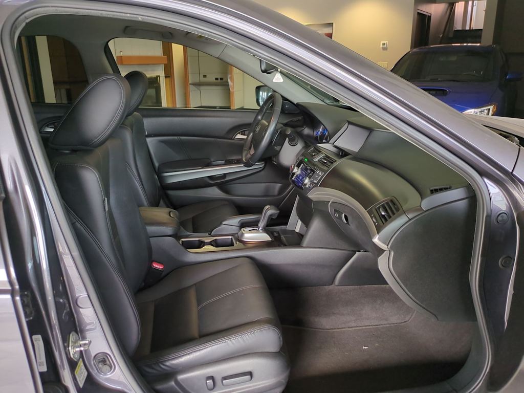 Thumbnail: 2015 Honda Crosstour - 11