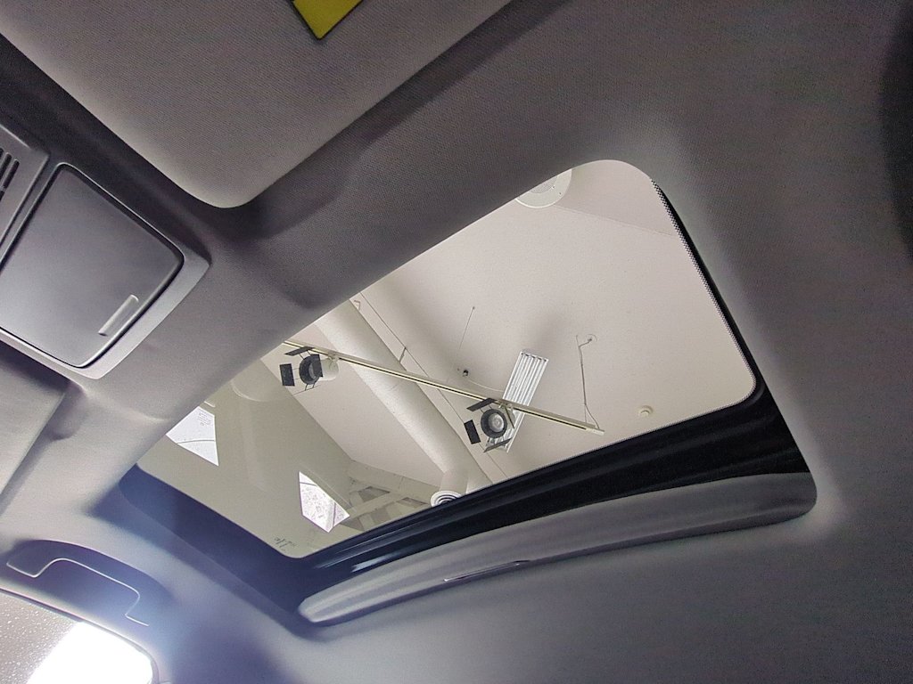 Thumbnail: 2015 Honda Crosstour - 26