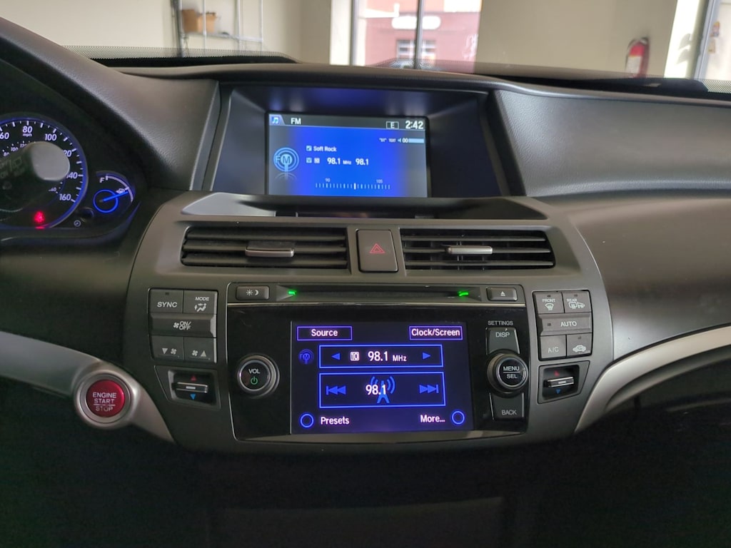 Thumbnail: 2015 Honda Crosstour - 14