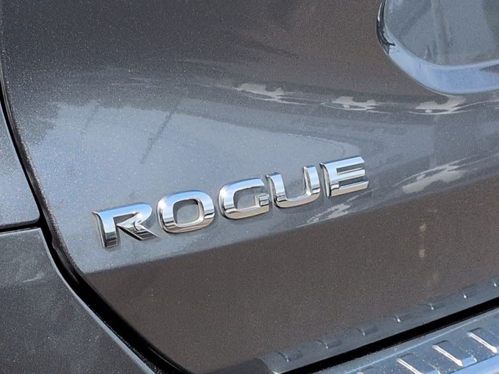 Thumbnail: 2015 Nissan Rogue - 7