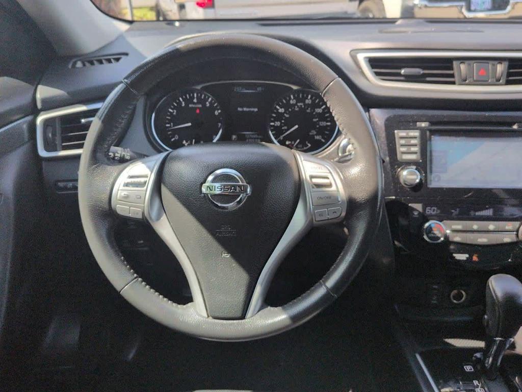 Thumbnail: 2015 Nissan Rogue - 13