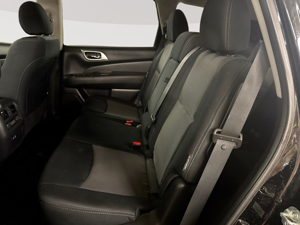Thumbnail: 2019 Nissan Pathfinder - 11