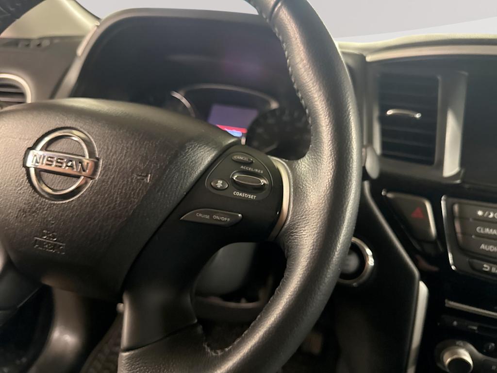 Thumbnail: 2019 Nissan Pathfinder - 32