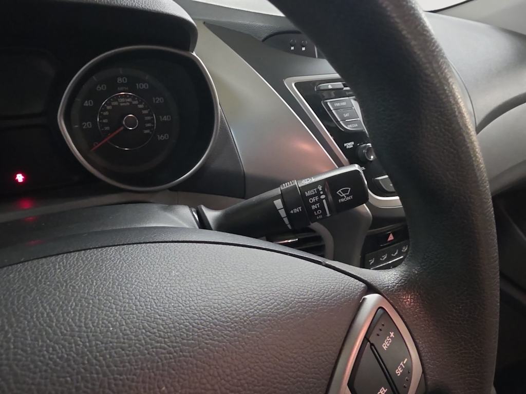 Thumbnail: 2013 Hyundai Elantra - 28