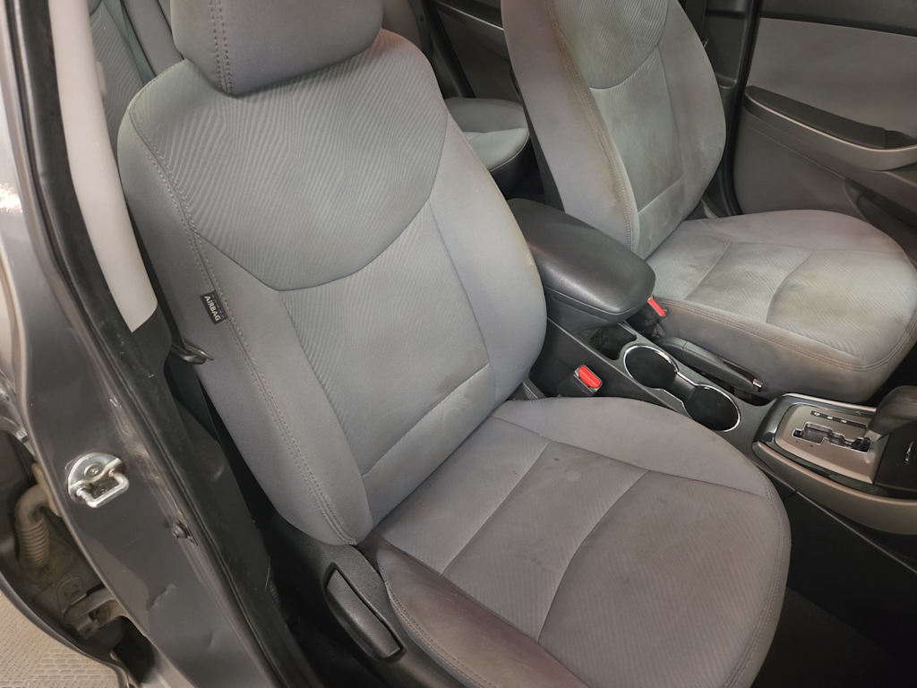 Thumbnail: 2013 Hyundai Elantra - 26