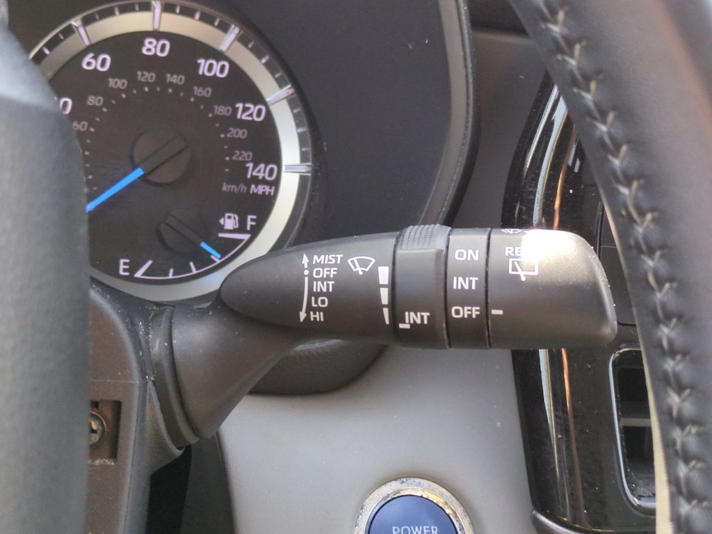 2022 Toyota Highlander LE 32