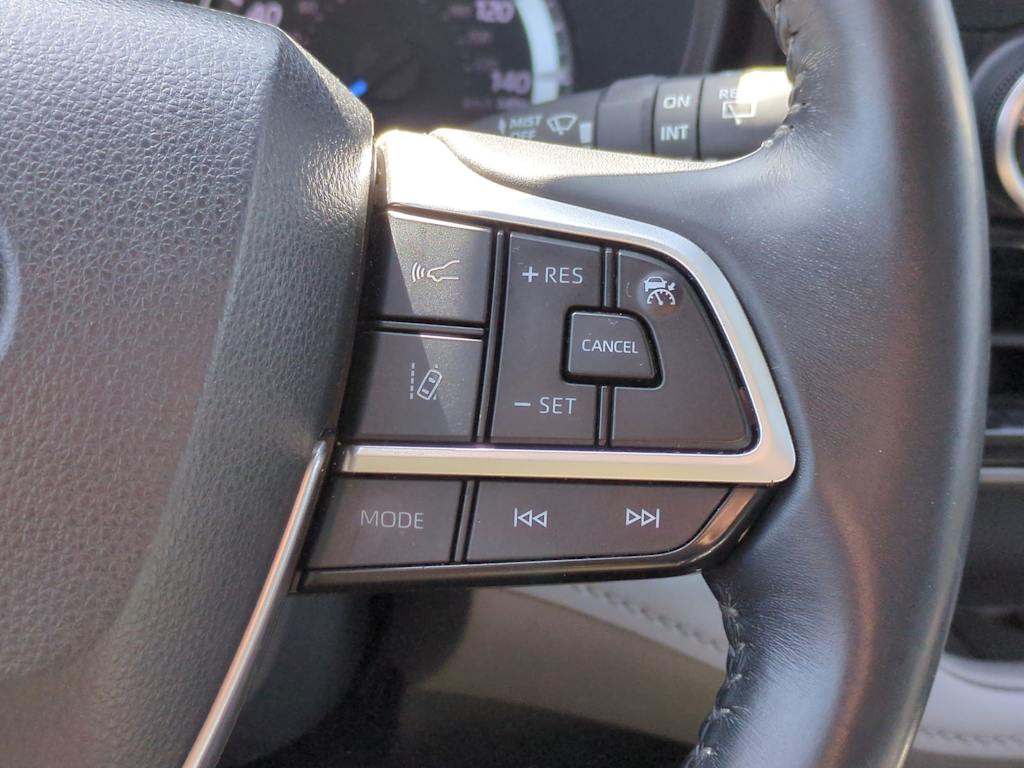 2022 Toyota Highlander LE 31