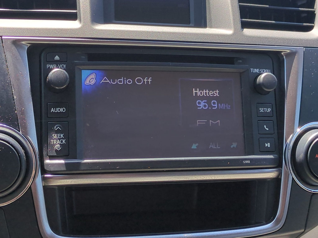 Thumbnail: 2013 Toyota Highlander - 35