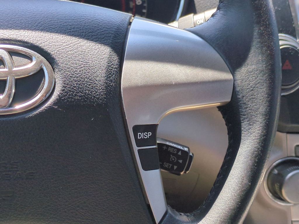 Thumbnail: 2013 Toyota Highlander - 31
