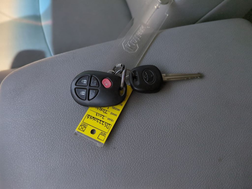 Thumbnail: 2013 Toyota Highlander - 18