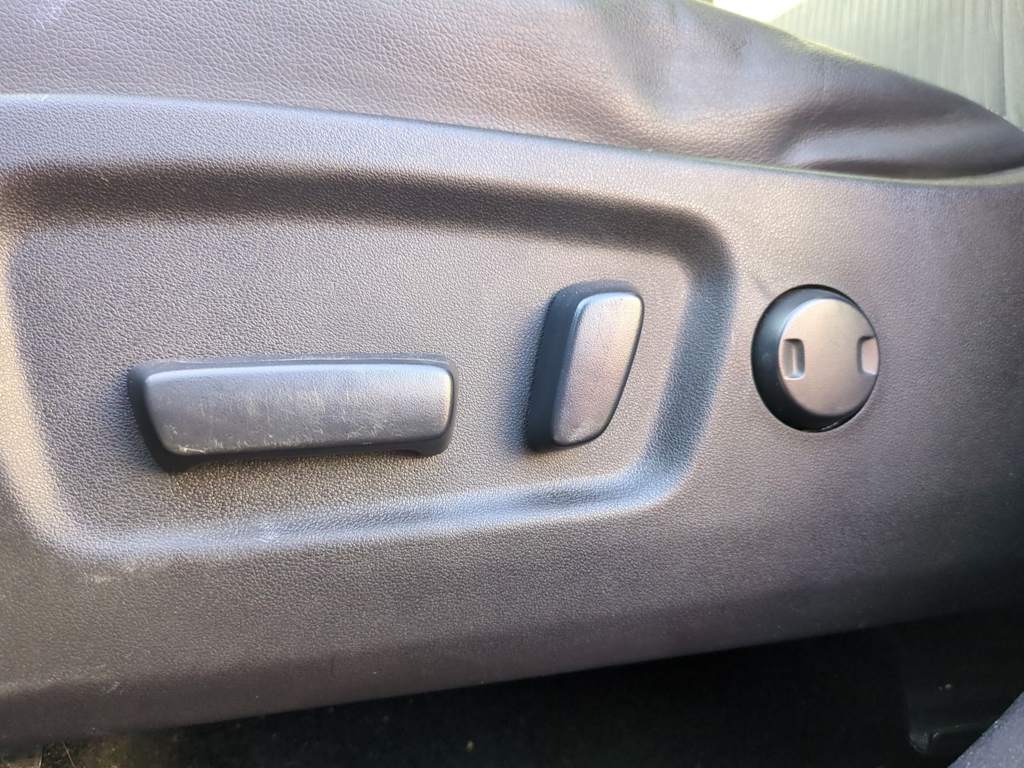 Thumbnail: 2015 Toyota Highlander - 24