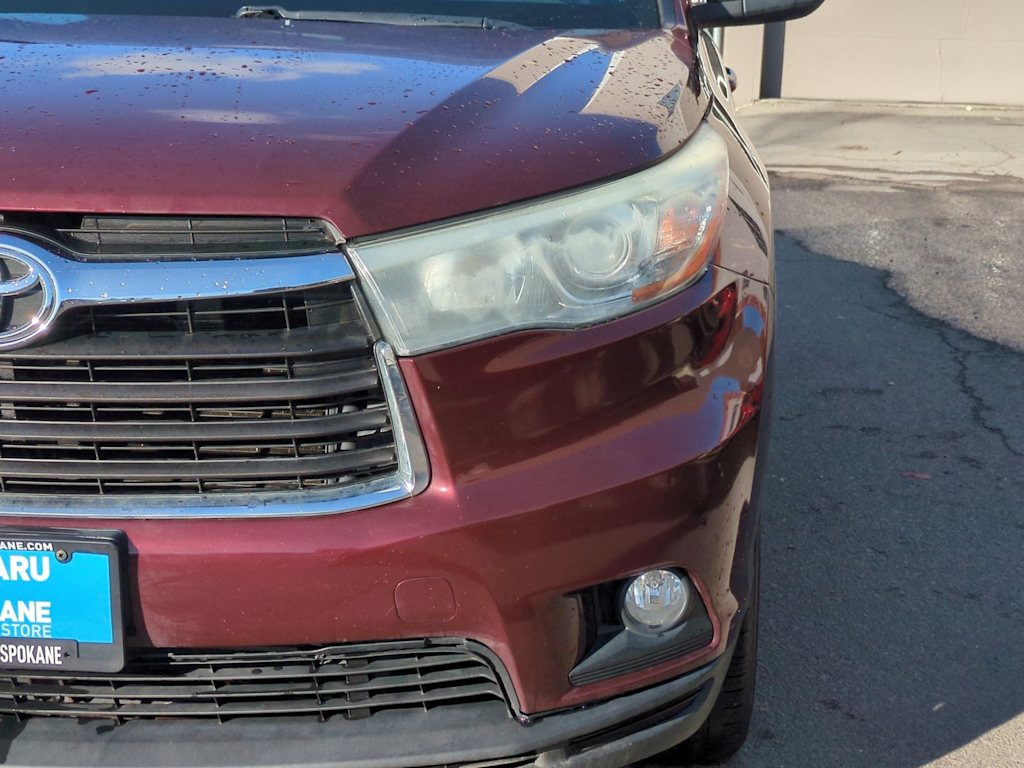 Thumbnail: 2015 Toyota Highlander - 23