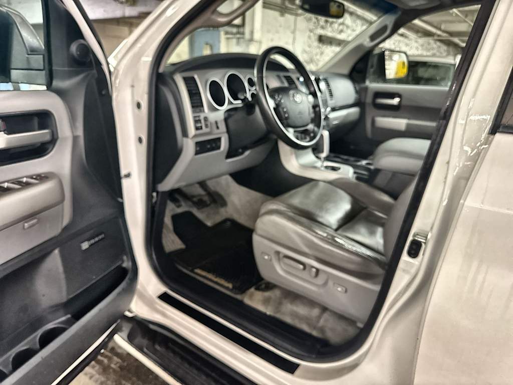 Thumbnail: 2008 Toyota Sequoia - 24
