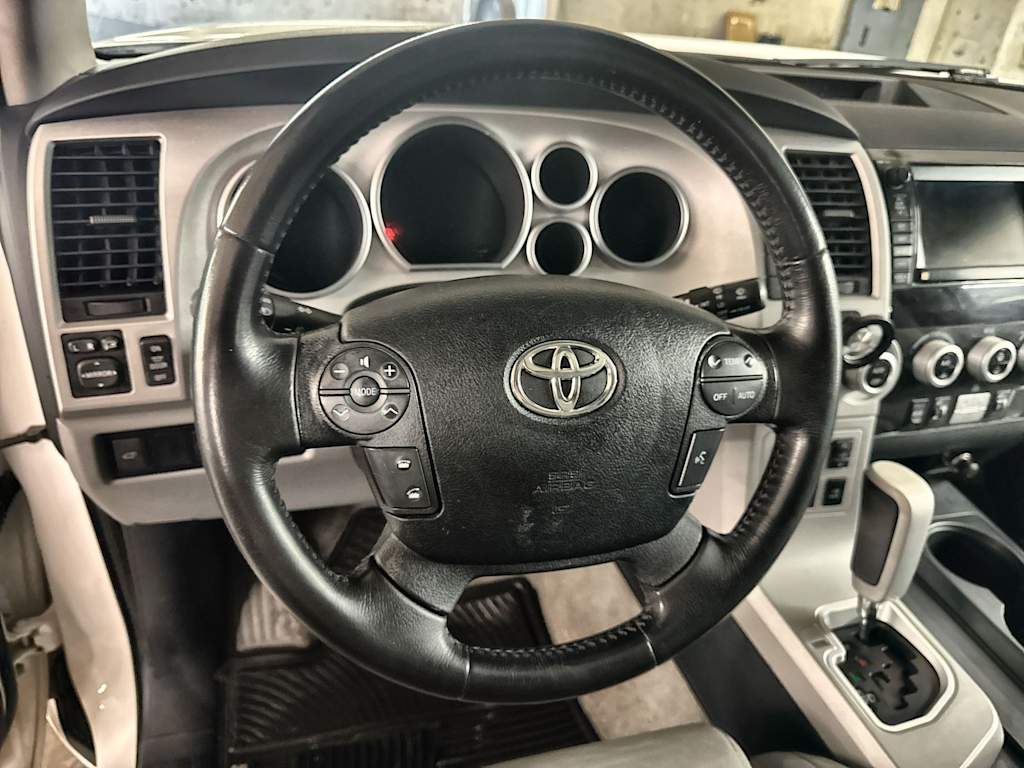Thumbnail: 2008 Toyota Sequoia - 10