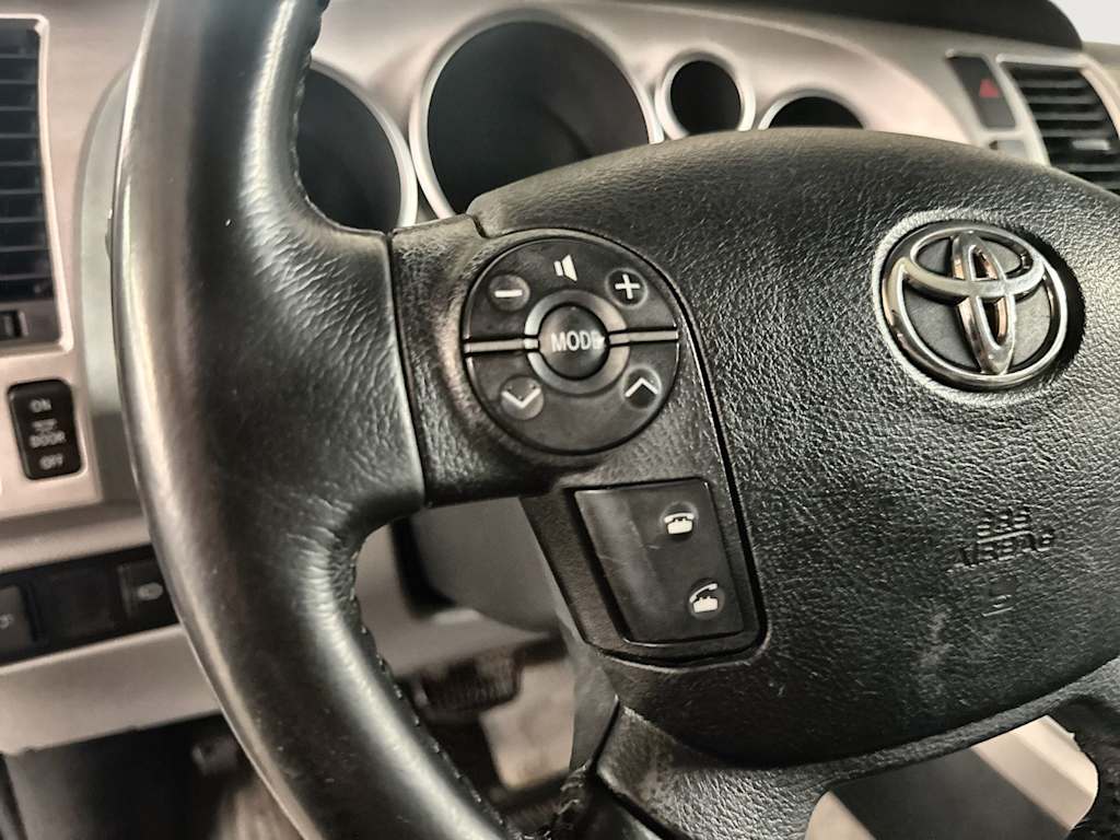 Thumbnail: 2008 Toyota Sequoia - 32