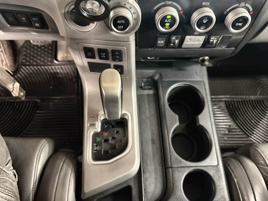 Thumbnail: 2008 Toyota Sequoia - 15