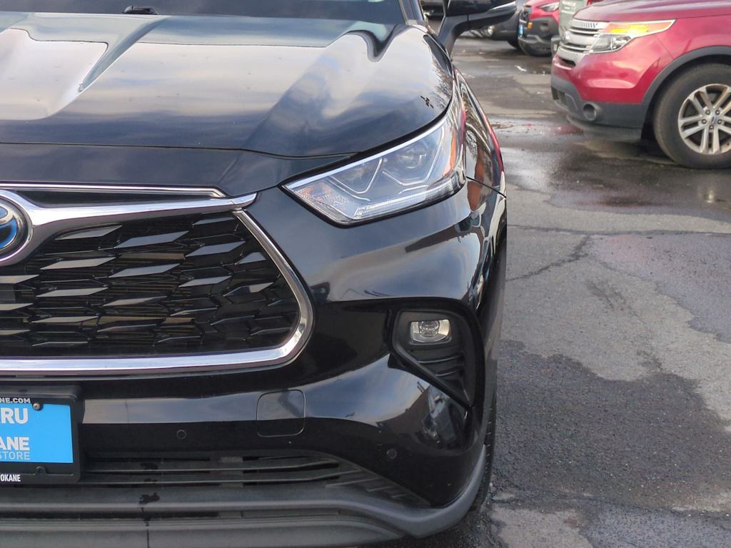 Thumbnail: 2021 Toyota Highlander - 24