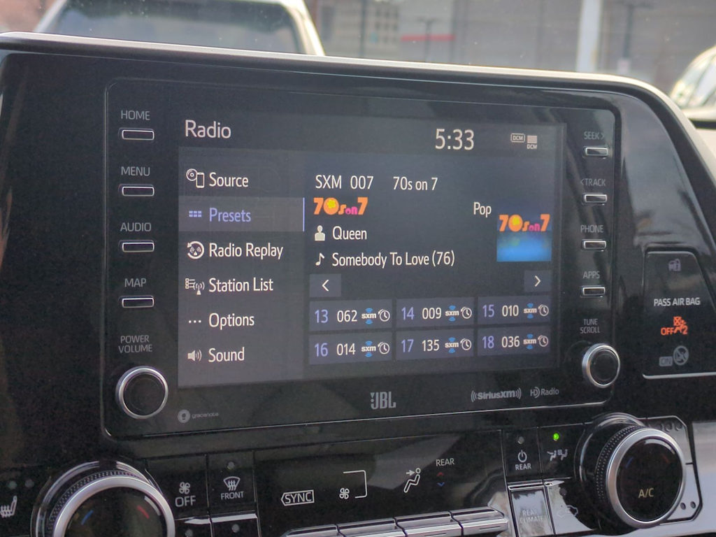 Thumbnail: 2021 Toyota Highlander - 35