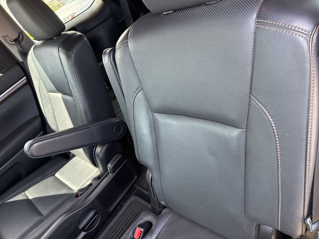 Thumbnail: 2015 Toyota Highlander - 10