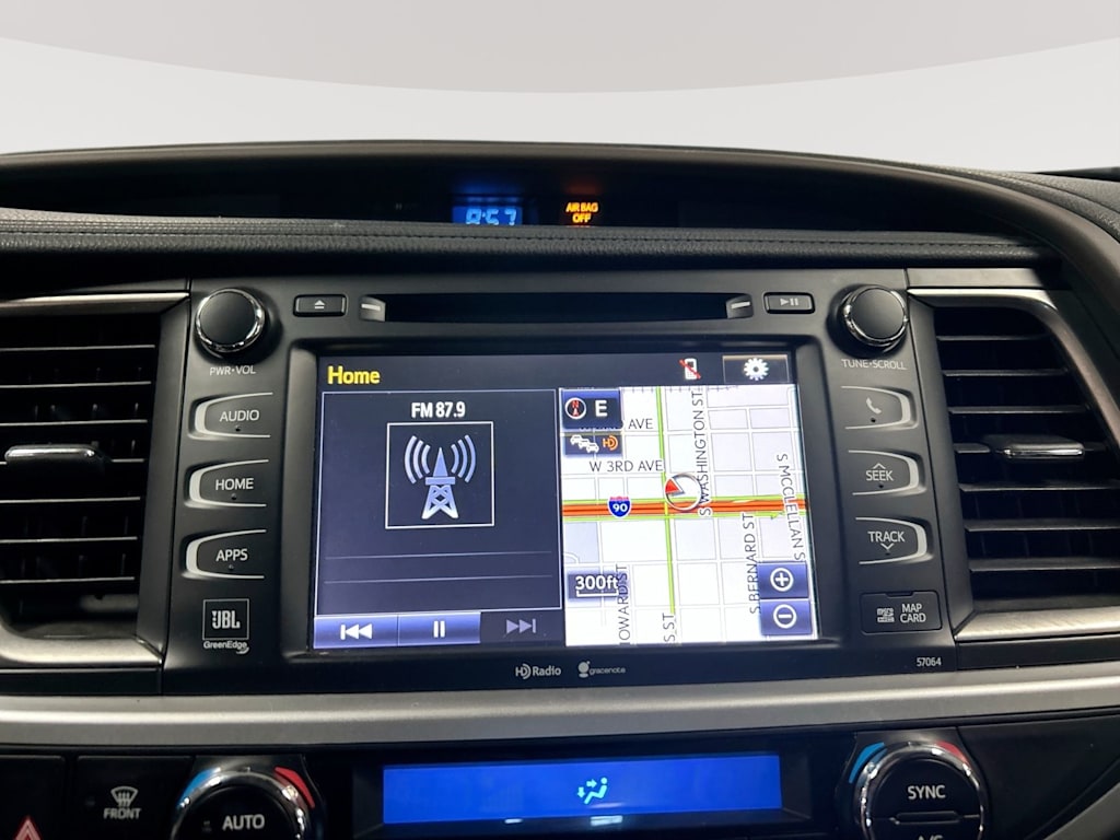 Thumbnail: 2015 Toyota Highlander - 14
