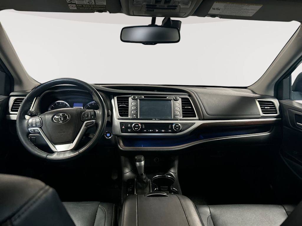 Thumbnail: 2015 Toyota Highlander - 9