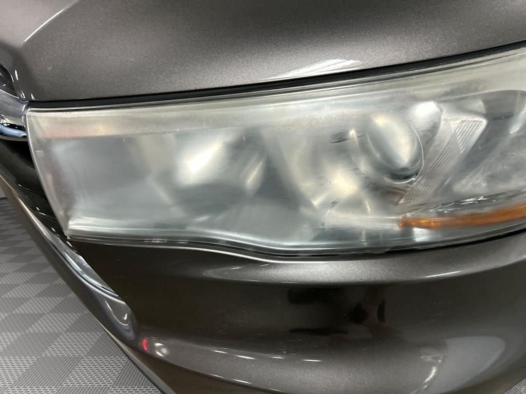 Thumbnail: 2015 Toyota Highlander - 42