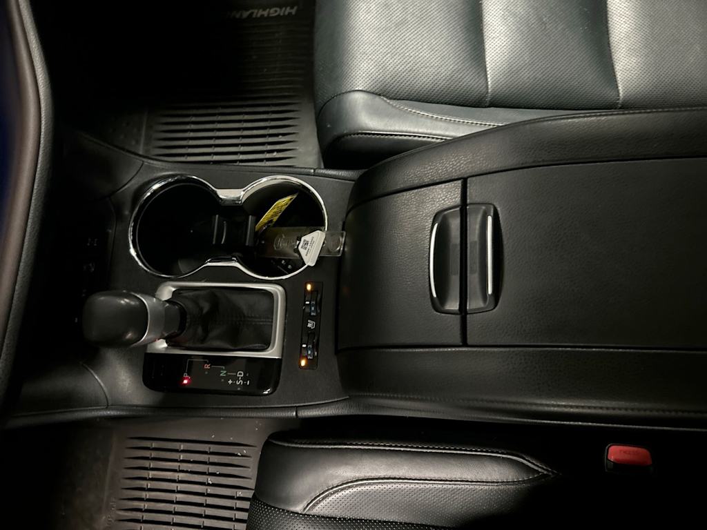 Thumbnail: 2015 Toyota Highlander - 34