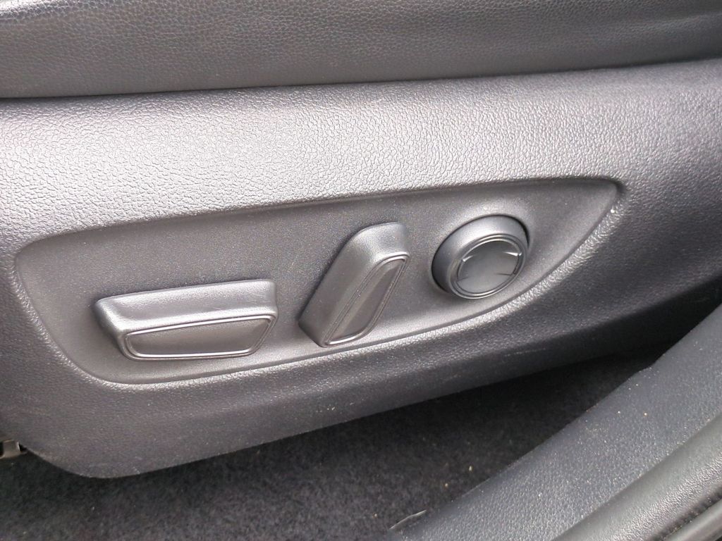 Thumbnail: 2021 Toyota Highlander - 27