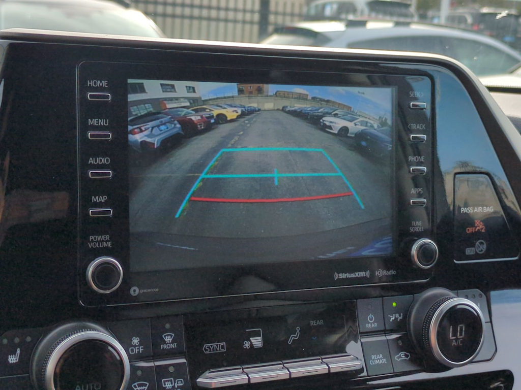 Thumbnail: 2021 Toyota Highlander - 35