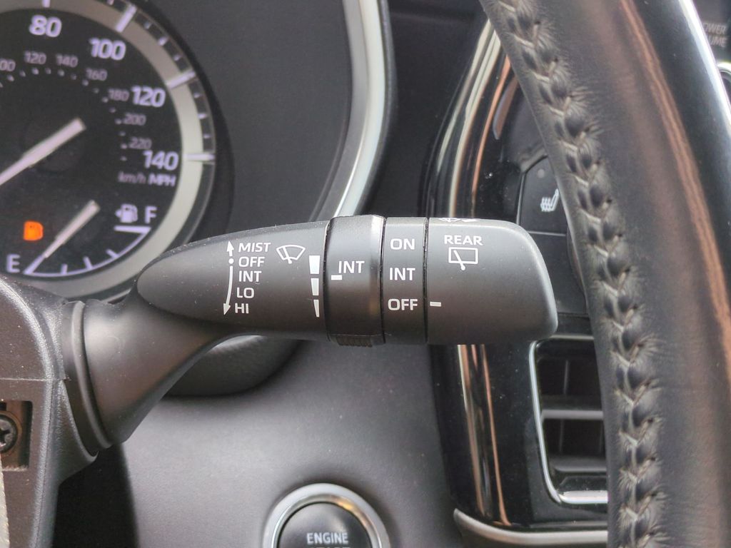 Thumbnail: 2021 Toyota Highlander - 33