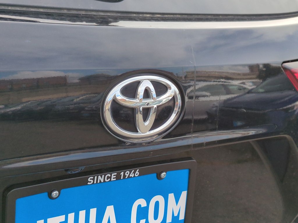 Thumbnail: 2021 Toyota Highlander - 7