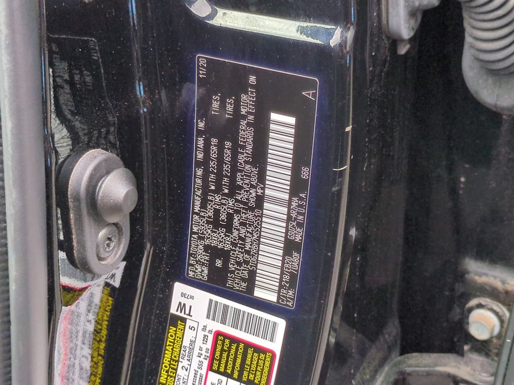 Thumbnail: 2021 Toyota Highlander - 20