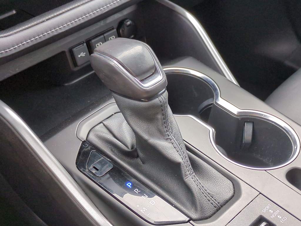 Thumbnail: 2021 Toyota Highlander - 16