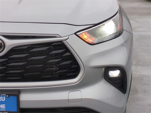 2022 Toyota Highlander XLE 25